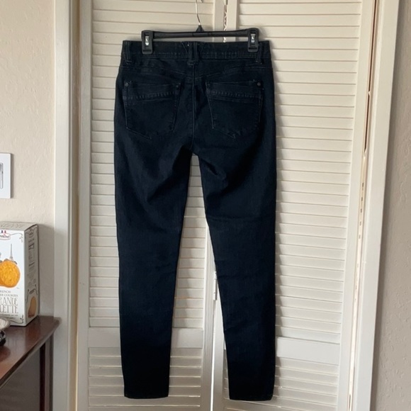 Democracy Women’s Jeans size 4 - Picture 2 of 5